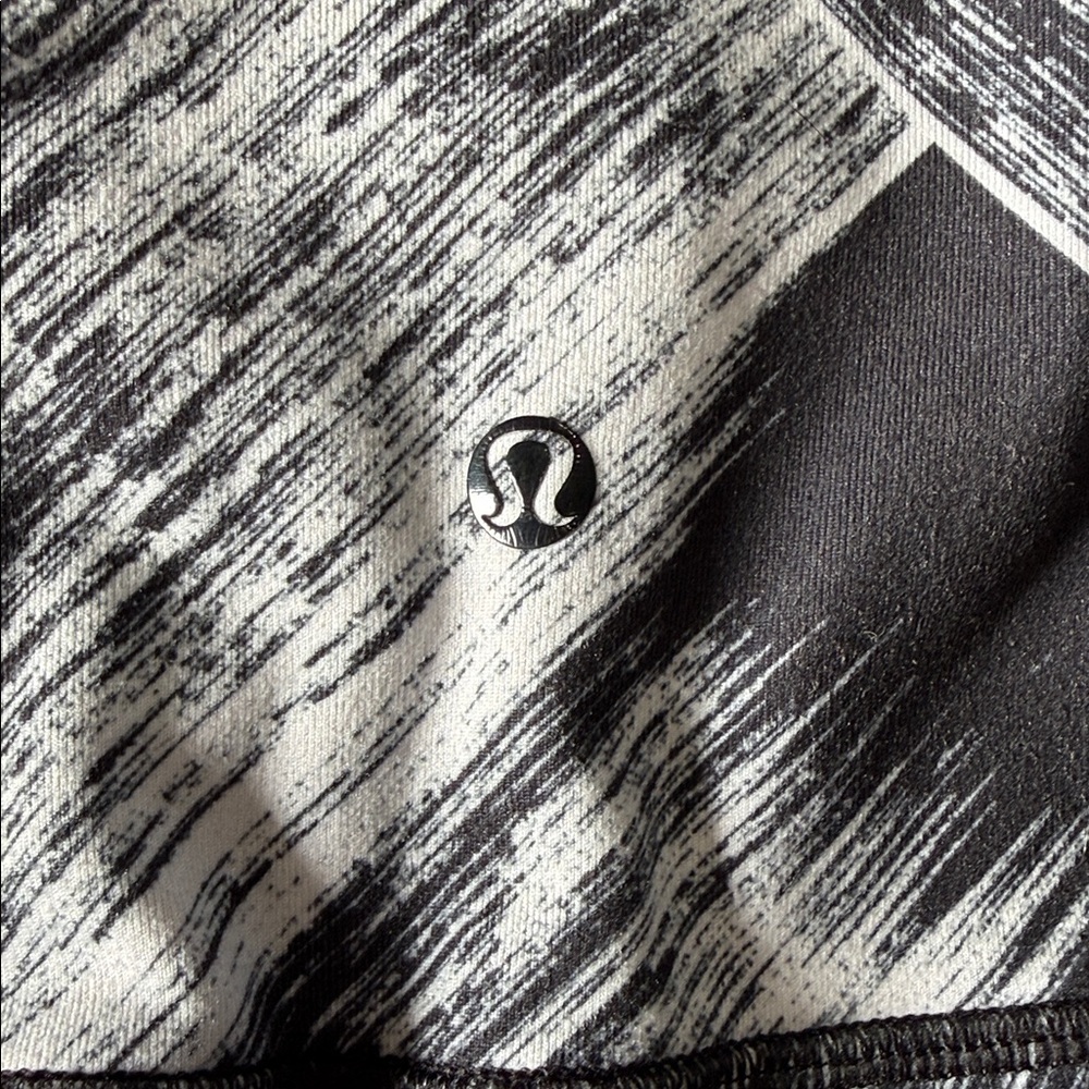 Lululemon Patterned Leggings Limited Edition Black and Gray XS